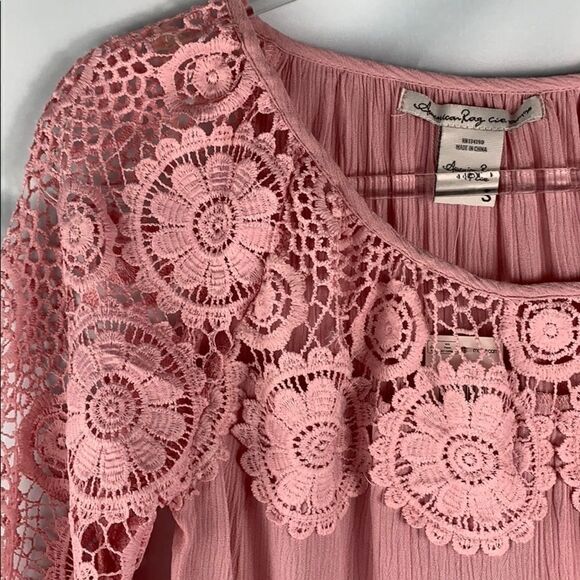 American Rag rose lace blouse. - Picture 3 of 8